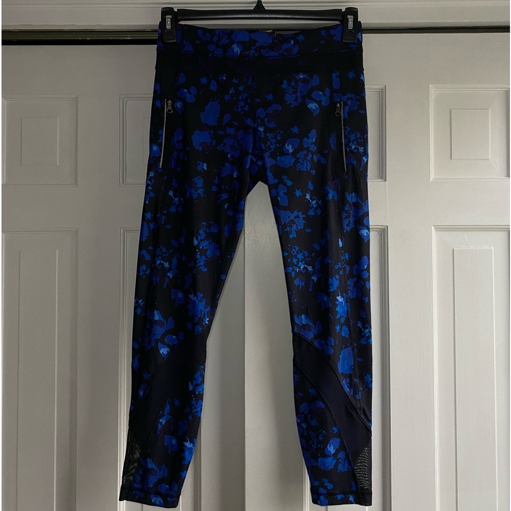 Lululemon black and blue printed leggings size 8